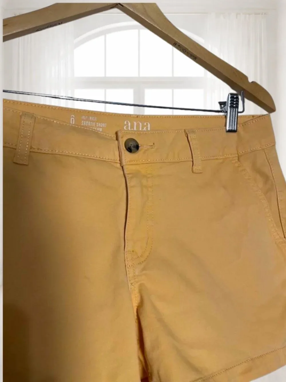 a.n.a. Orange Creamsicle Mid-Rise Shortie Shorts Stretch Size 6 Summer Pastel - Picture 4 of 11